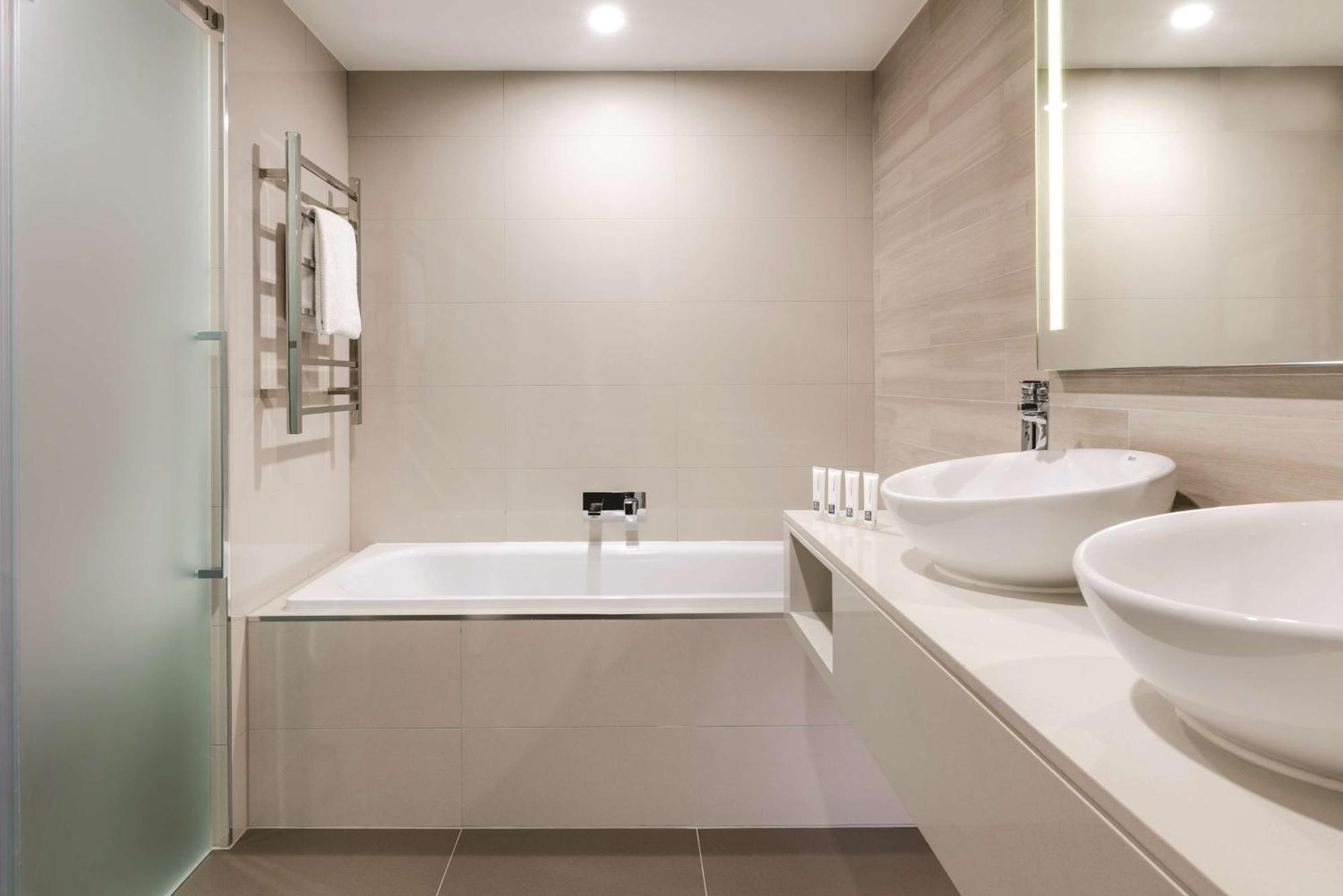 Vibe Hotel Subiaco Perth Bagian luar foto